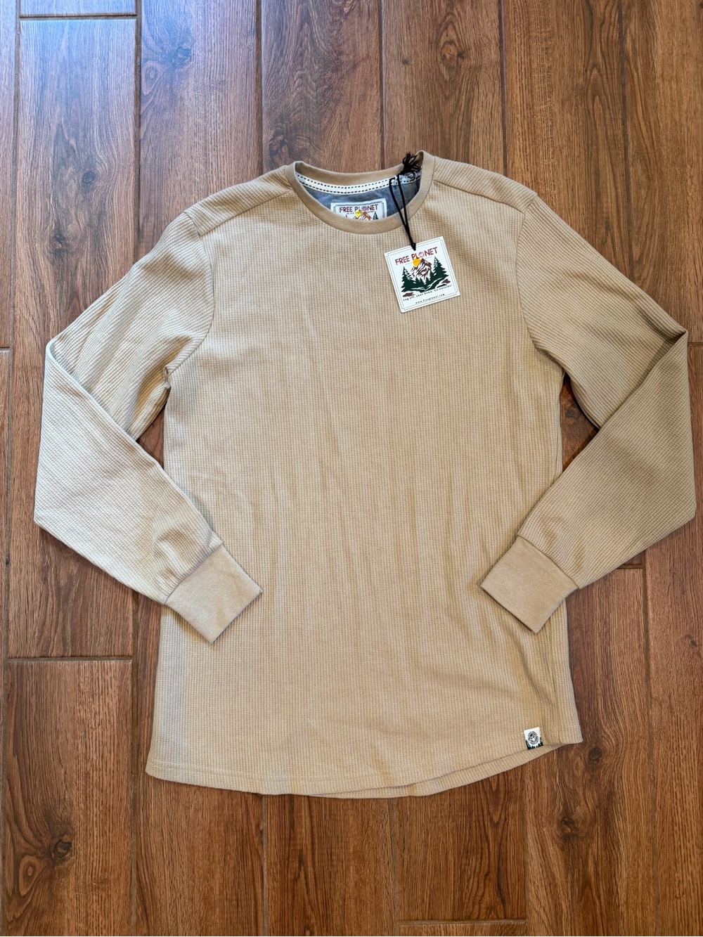 Free Planet Men’s Long-Sleeve Ribbed Crew thermal in Beige / medium / nwt
